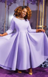 Robe cocktail femme avec design unique