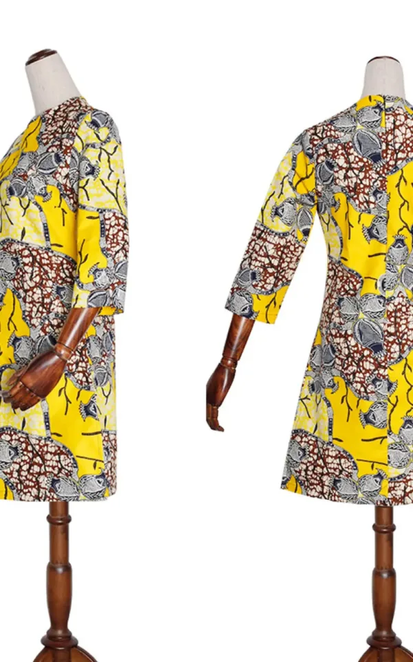 Robe d'été courte avec imprimé africain vibrant