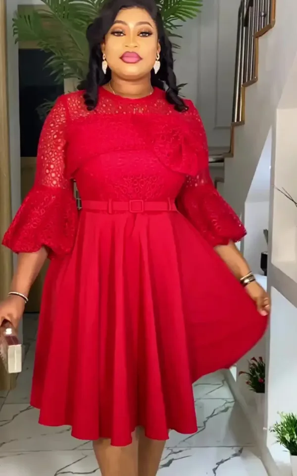 Robe Africaine Élégante en Dentelle