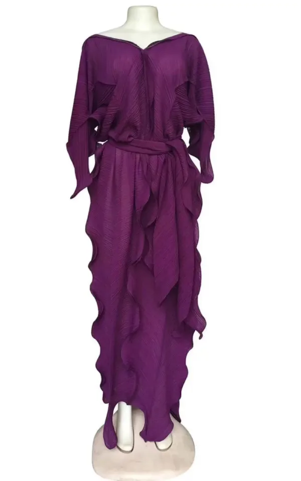 Robe d'été aux teintes riches et variées