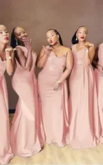 Robe colorée et moderne pour demoiselles d’honneur
