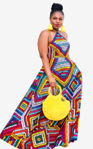 Vêtement féminin multicolore inspiré de l'Afrique