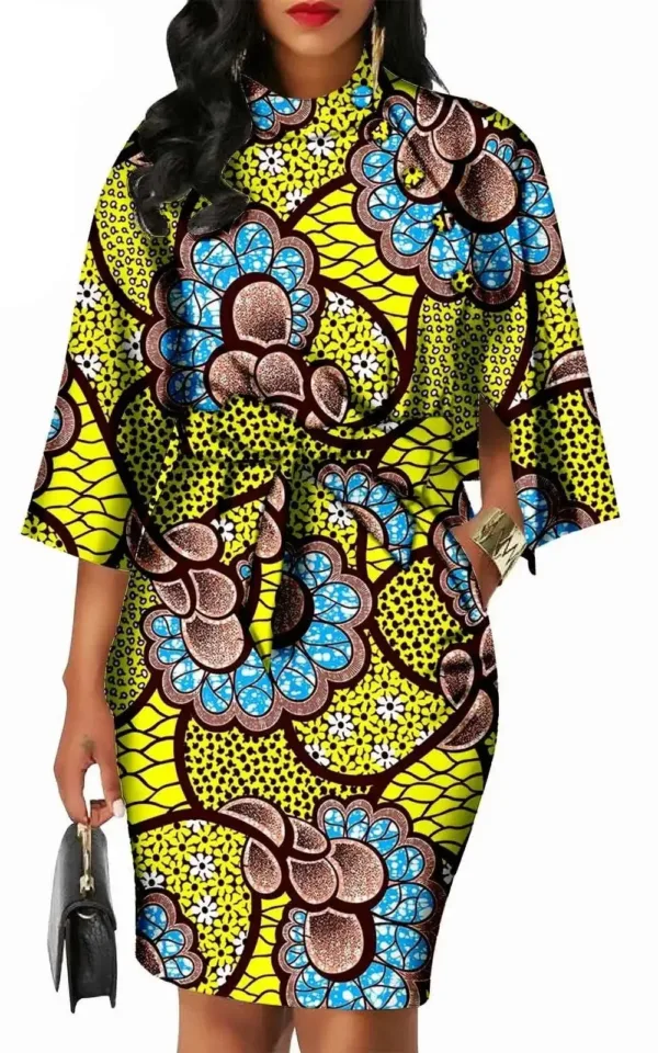 Robe féminine avec motifs africains originaux