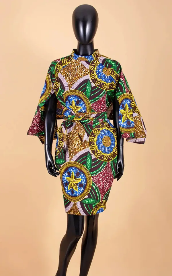 Robe africaine élégante avec motifs colorés