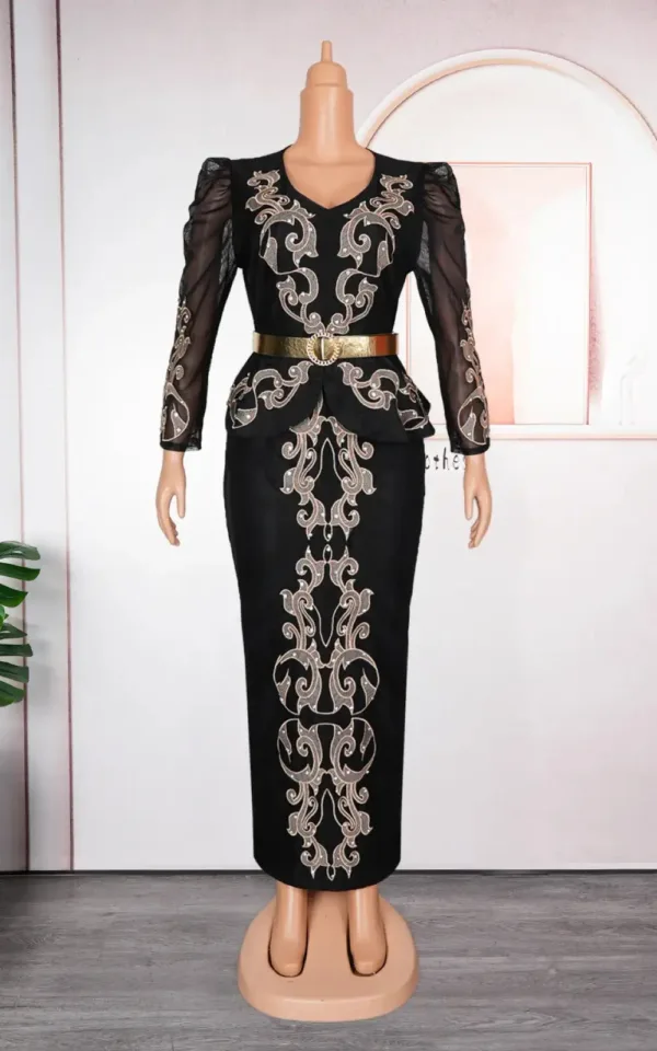 Robe chic adaptée aux célébrations africaines