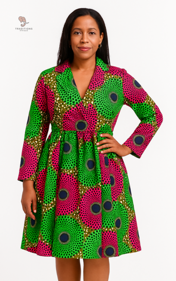 Robe Africaine élégante avec motifs verts et rouges