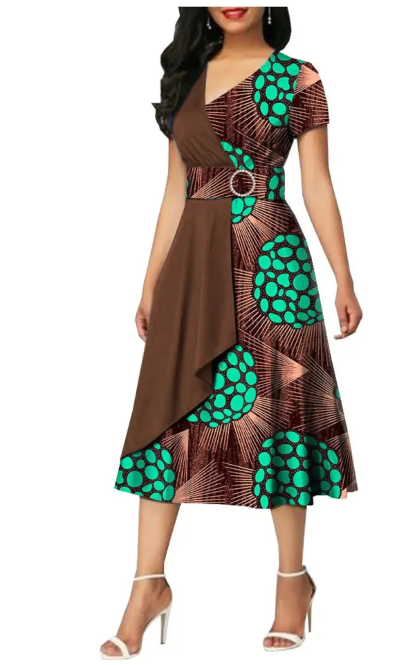 Robe vintage féminine aux couleurs chaudes