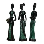 Détails d'une statuette représentant la culture africaine