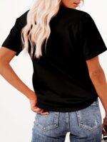 T-shirt noir avec motif représentant le continent africain