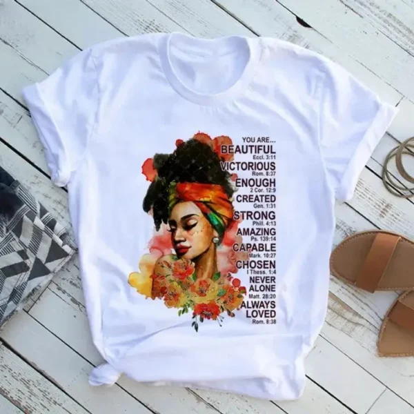 T-shirt femme aux motifs africains vibrants