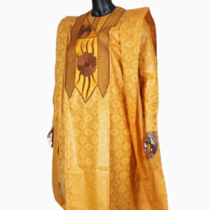 Vêtement Africain Homme traditionnel avec motifs colorés