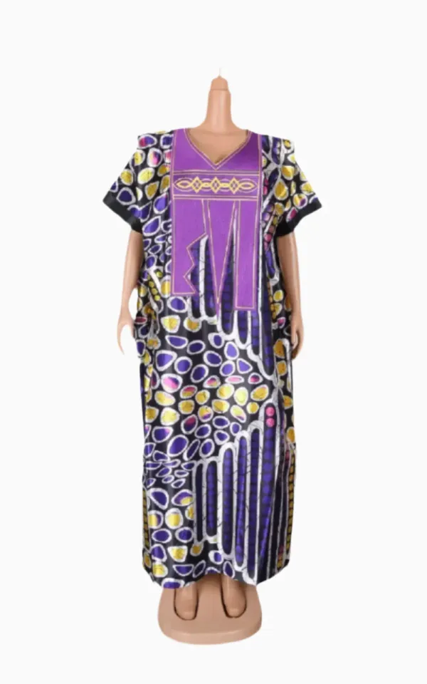 Tenue boubou avec coupe traditionnelle et moderne
