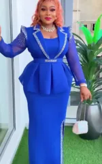 Tenue féminine à motifs africains pour soirées spéciales