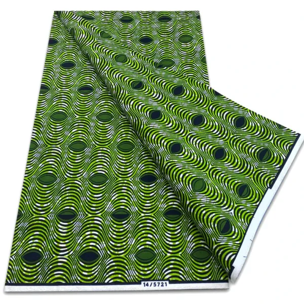 tissu-africain-traditionnel-1 Tissu Africain Wax traditionnel aux motifs colorés et vibrants